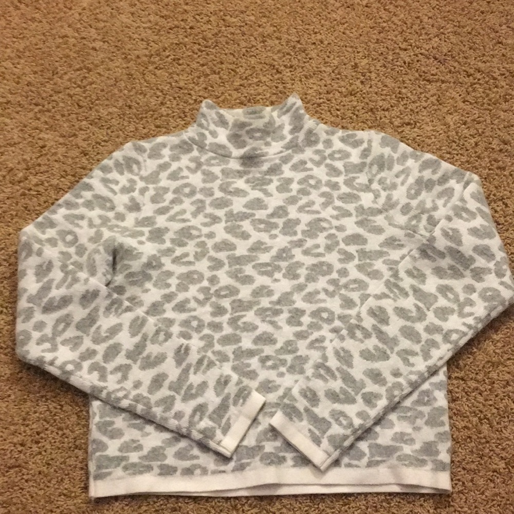 Cropped Cheetah Print Sweater!